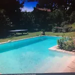 Petite Maison De Charme Avec Piscine Et Pins Centenaires * Nîmes