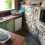 Petite Maison De Charme Avec Piscine Et Pins Centenaires Nîmes
