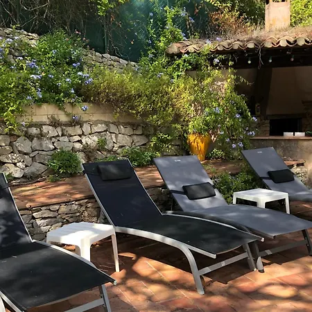 Villa Petite Maison De Charme Avec Piscine Et Pins Centenaires *