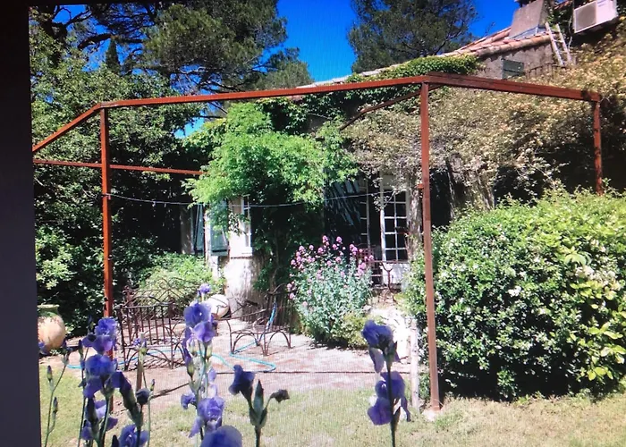 Βίλα Petite Maison De Charme Avec Piscine Et Pins Centenaires *