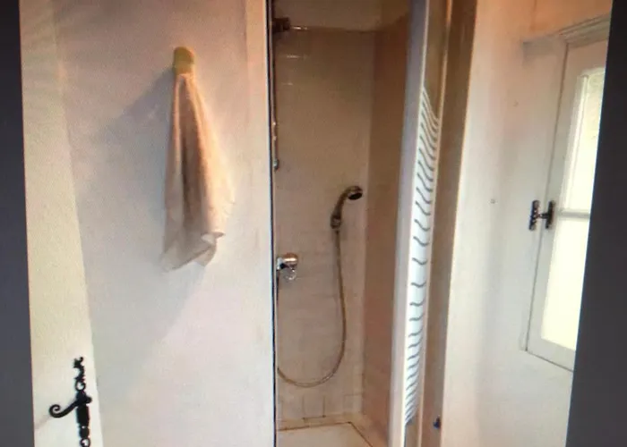 Petite Maison De Charme Avec Piscine Et Pins Centenaires Βίλα