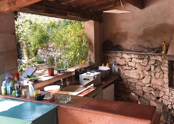 Petite Maison De Charme Avec Piscine Et Pins Centenaires Βίλα